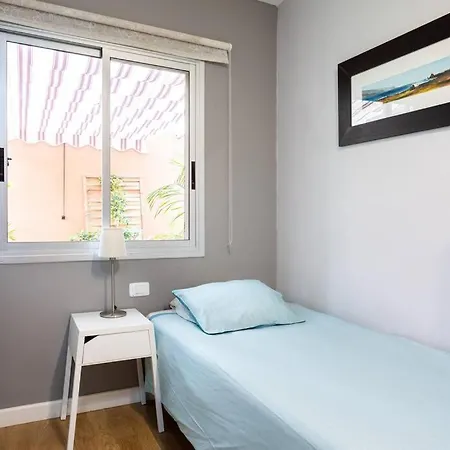 Calido Apartamento, Piscina, Wi-fi * 칸델라리아