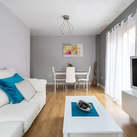 Calido Apartamento, Piscina, Wi-fi 아파트