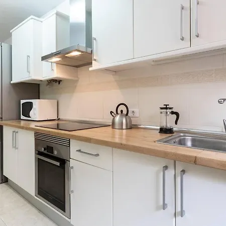 Calido Apartamento, Piscina, Wi-fi * 칸델라리아